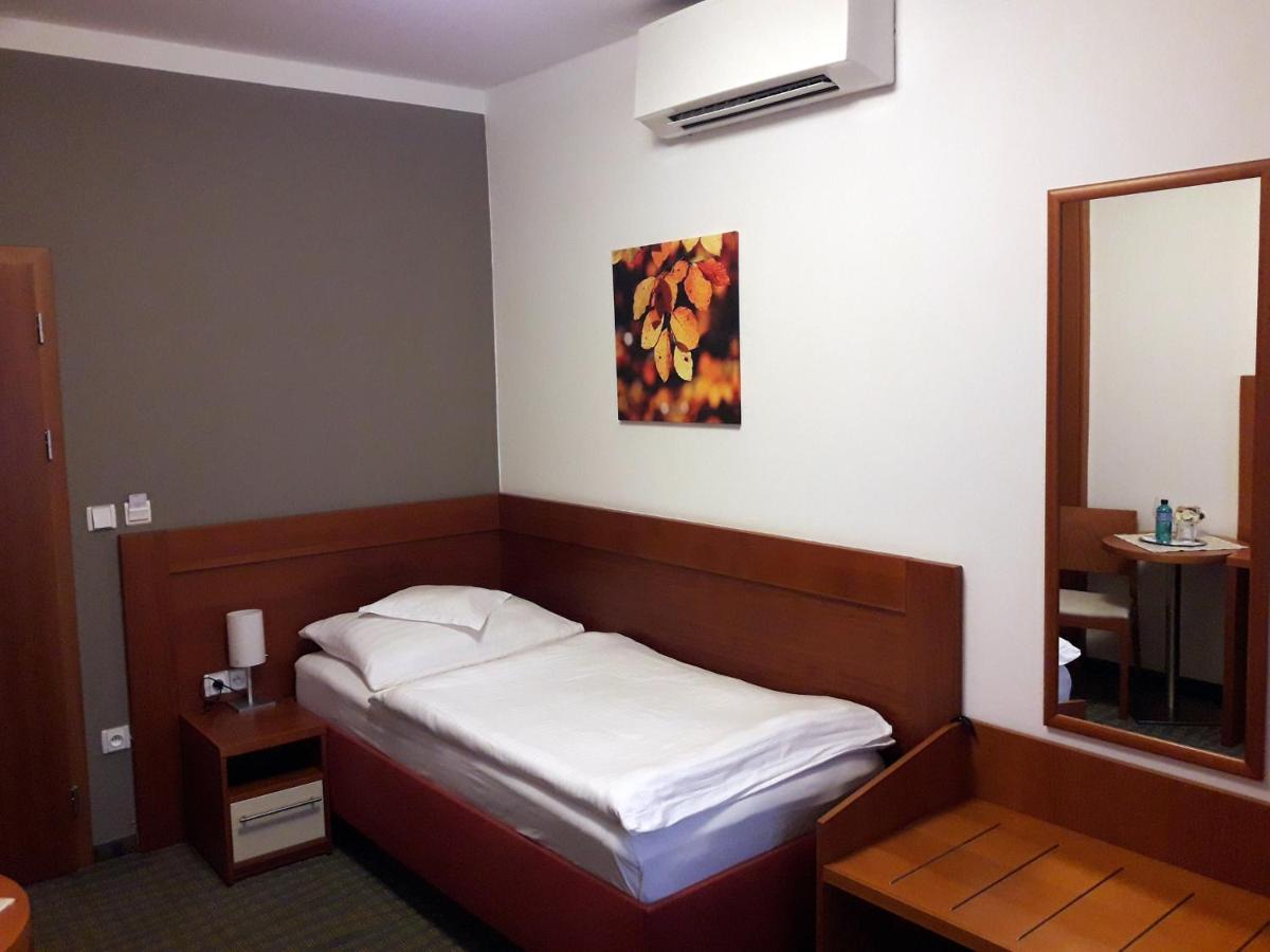 Katerain Hotel, Restaurace, Wellness Opava Exterior foto